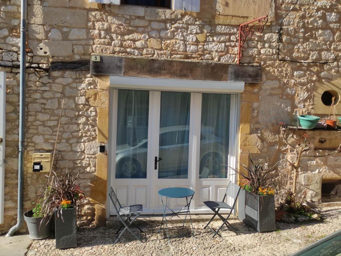 Au Bonheur Des Ruelles Bed and Breakfast Monpazier Exteriör bild